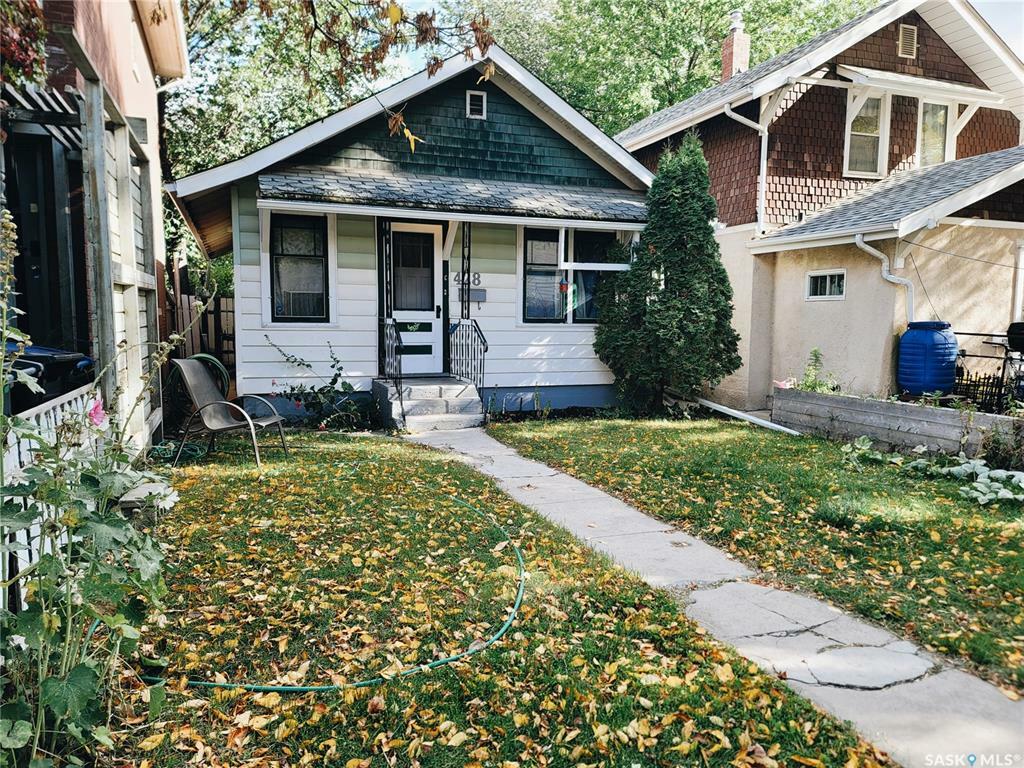 Property Photo:  428 B Avenue N  SK S7L 1E4 