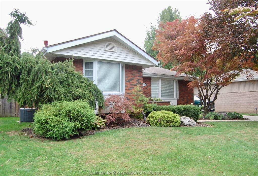 Property Photo:  165 Lancefield Place  ON N7L 2M5 