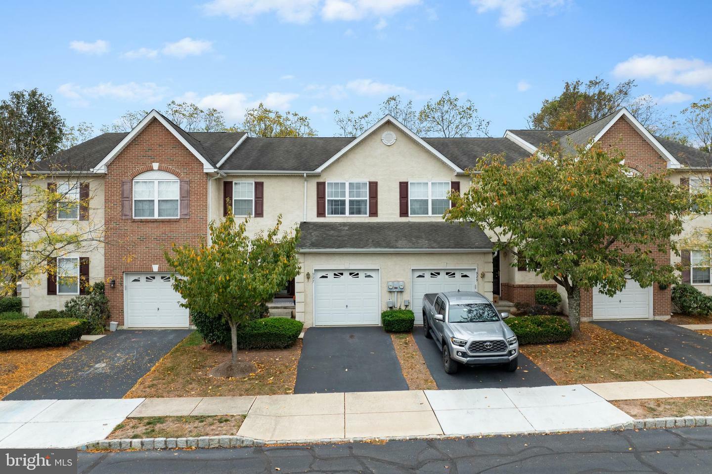 Property Photo:  927 Avondale Drive  PA 18076 