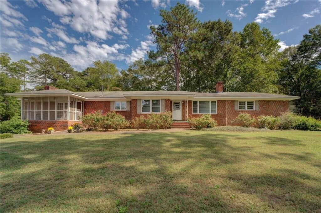 Property Photo: 371 Highway 162 GA 30016