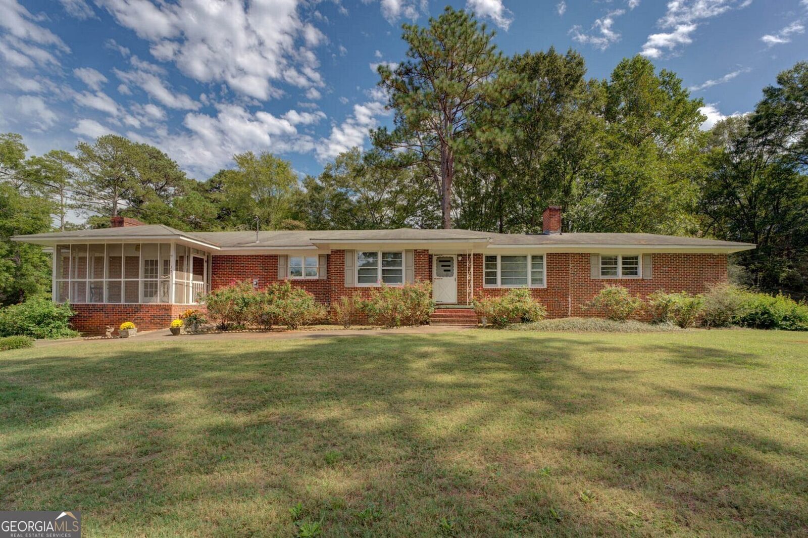 Property Photo: 371 Highway 162 GA 30016