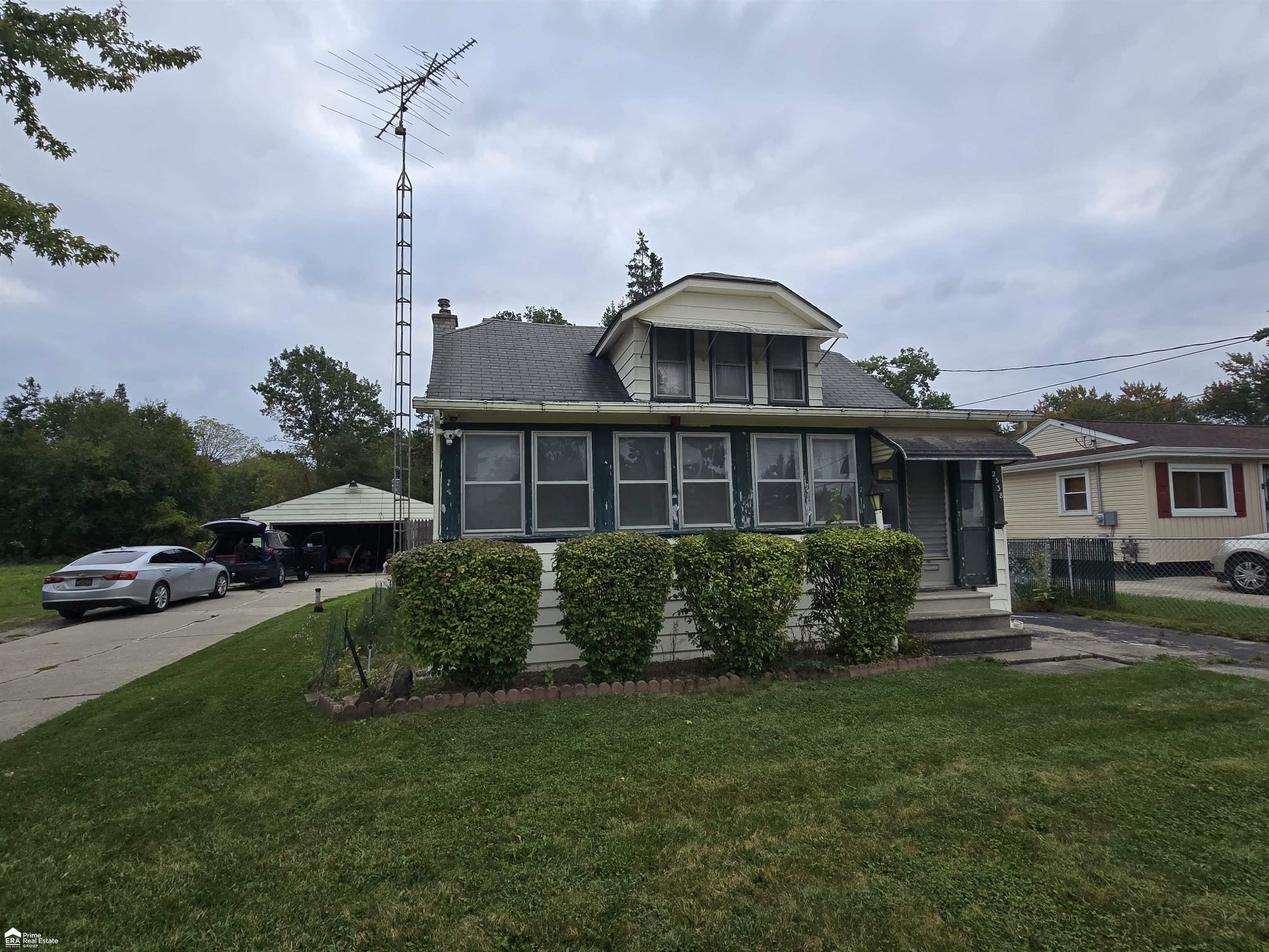 Property Photo:  2538 McCollum Avenue  MI 48504 