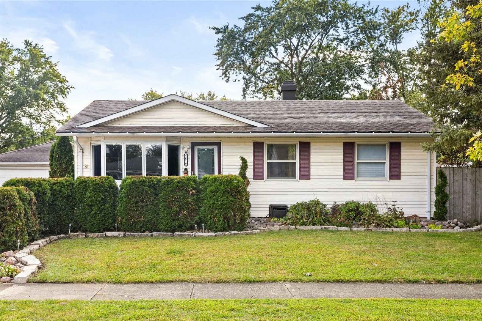 Property Photo:  2614 Campbell Street  IL 60435 