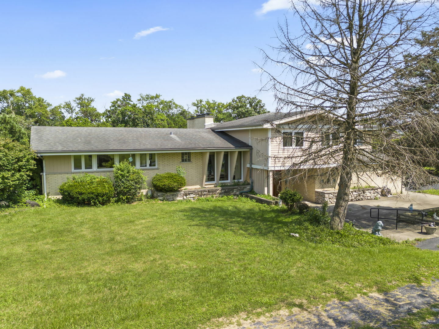 Property Photo:  8415 S County Line Road  IL 60527 