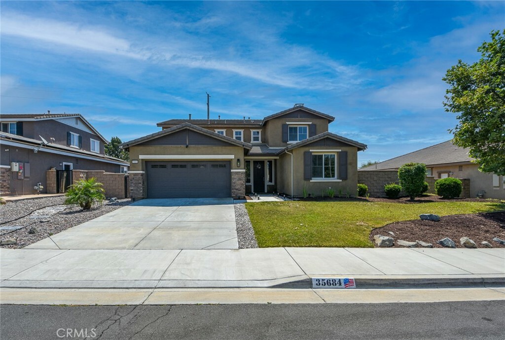 Property Photo:  35684 Swift Fox Court  CA 92563 