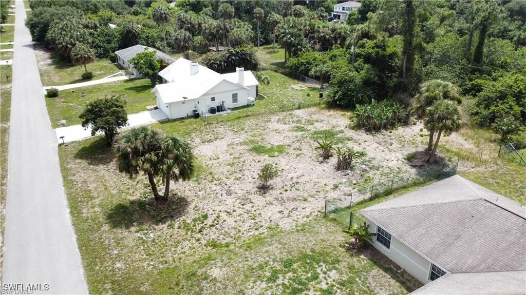 Property Photo:  6075 Lacota Avenue  FL 33905 