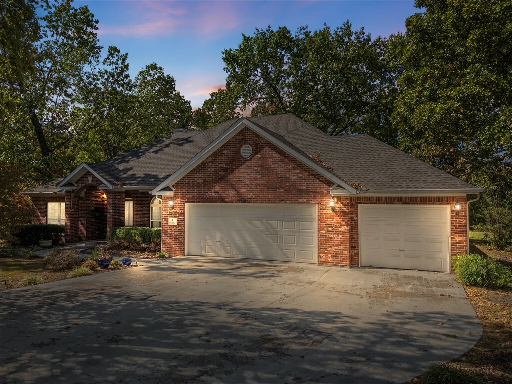 Property Photo:  4 Kirk Circle  AR 72715 