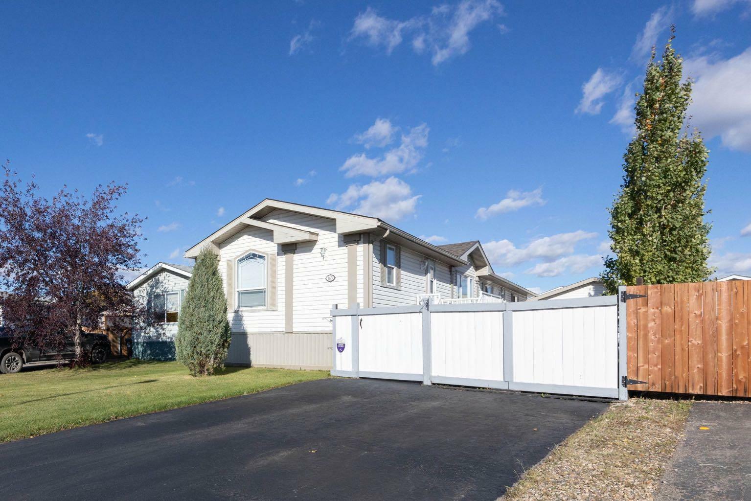 Property Photo:  165 Mitchell Drive  AB T9K 2P1 