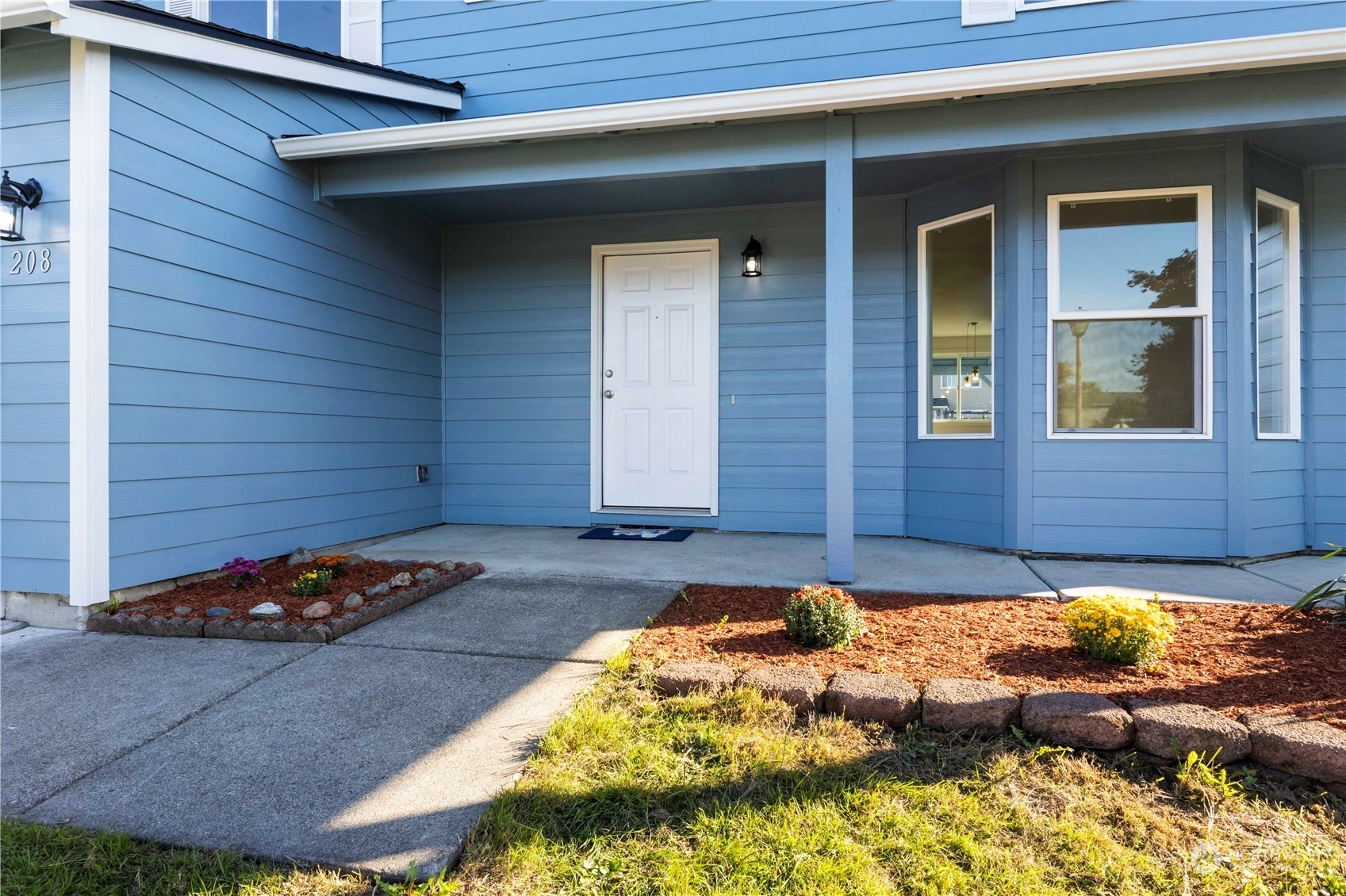 Property Photo:  208 Williams Boulevard NW  WA 98360 