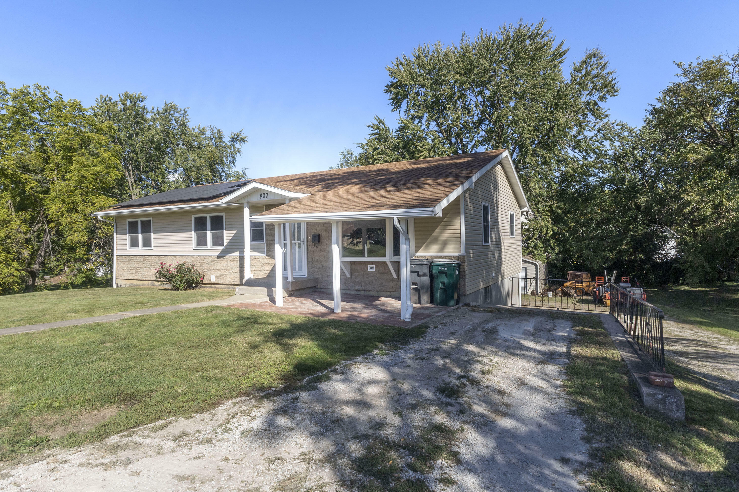 Property Photo:  407 E Burkhart  MO 65270 