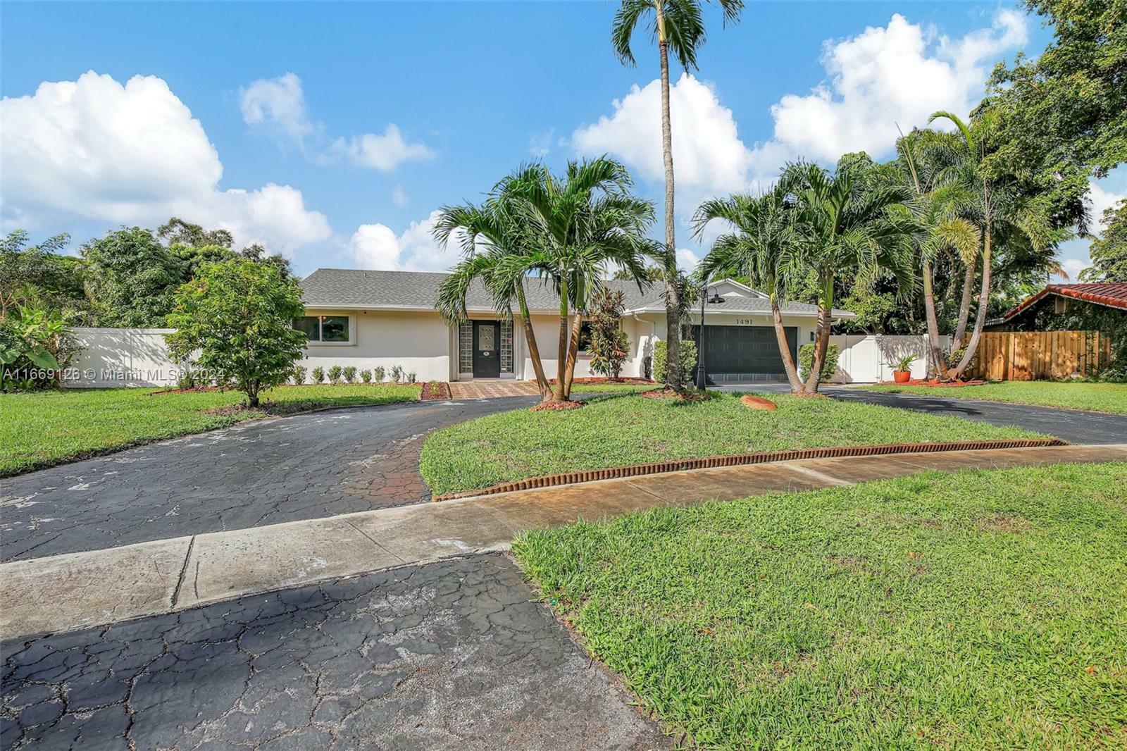 Property Photo:  1491 SW 70th Ter  FL 33317 