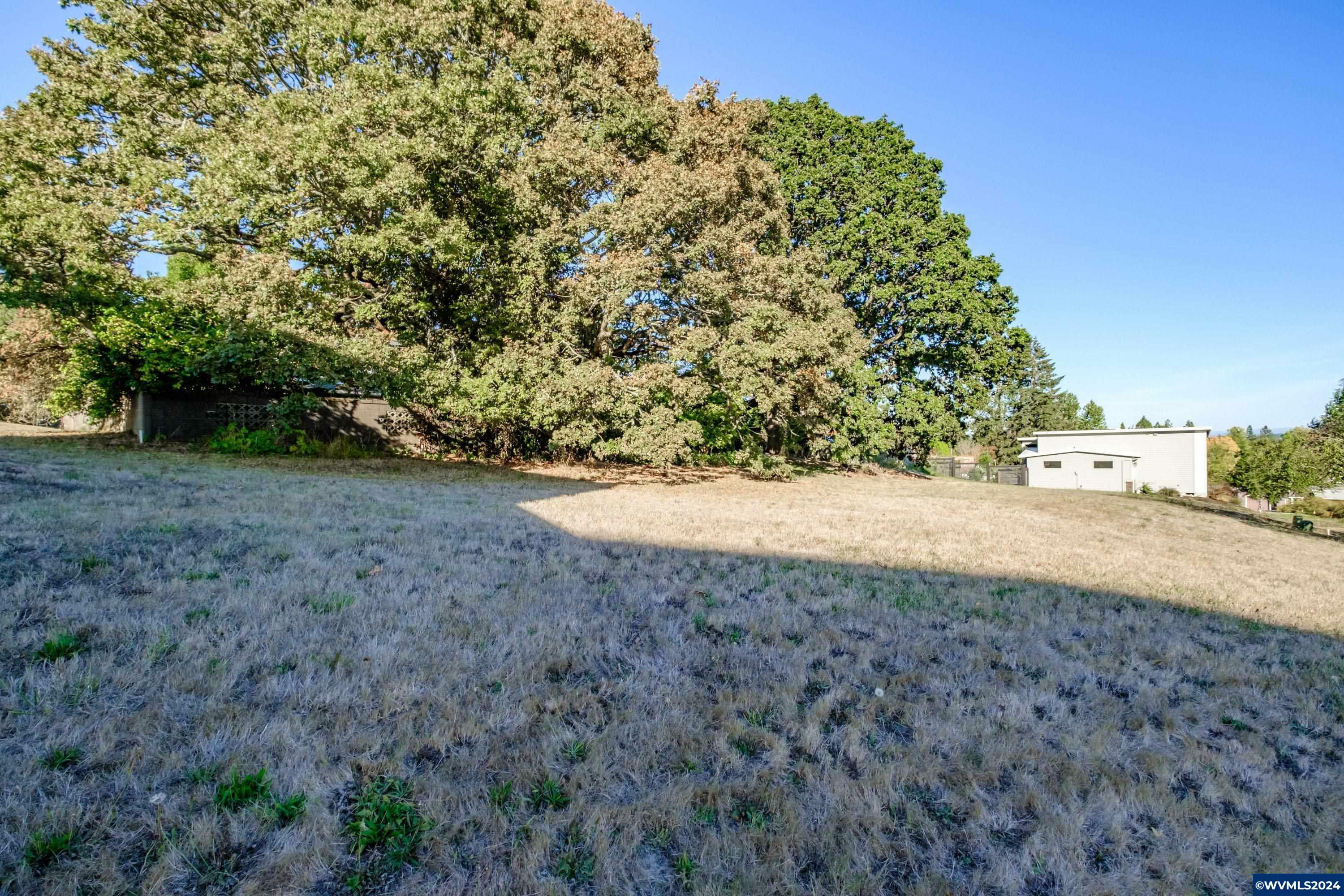 Property Photo:  1785  John Muir Cir SE  OR 97302 