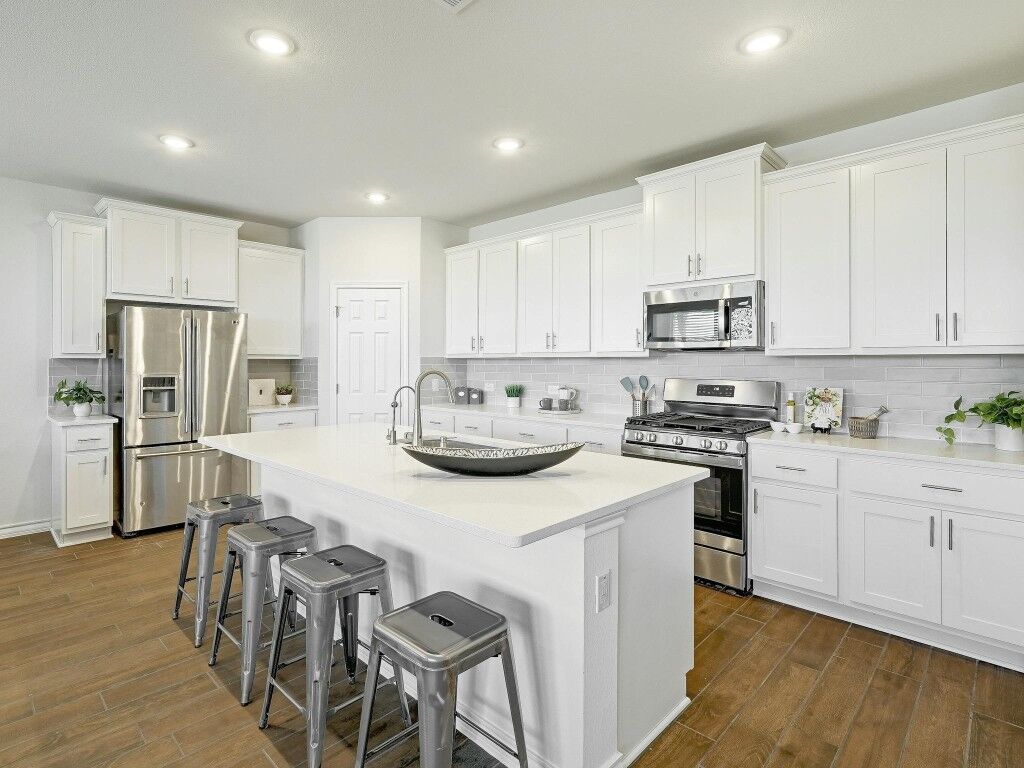 Property Photo:  870 Pepperbark Loop  TX 78610 