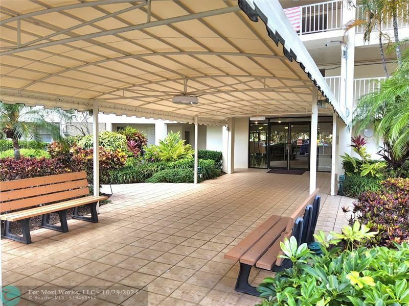 Property Photo:  3090 N Course Dr 510  FL 33069 