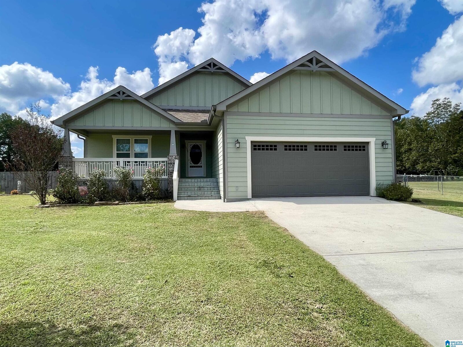 Property Photo:  135 County Road 1332  AL 35179 