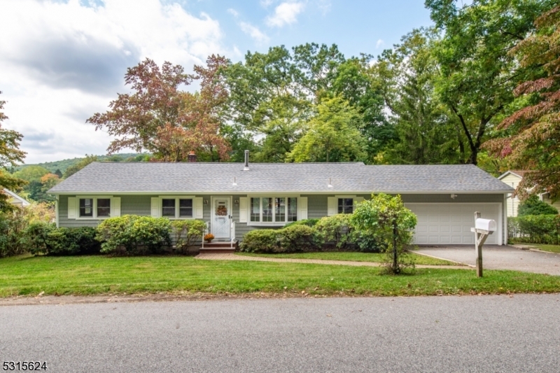 Property Photo: 131 High Crest Dr NJ 07480