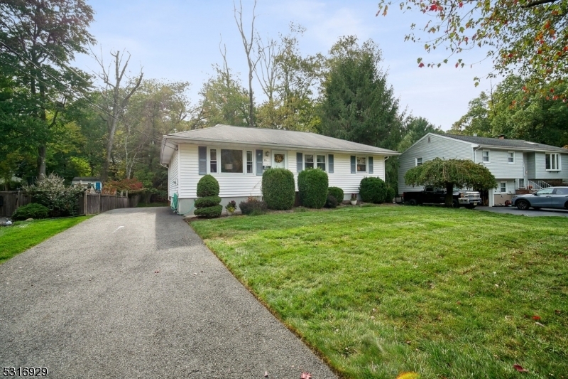 Property Photo:  86 Calumet Ave  NJ 07436 