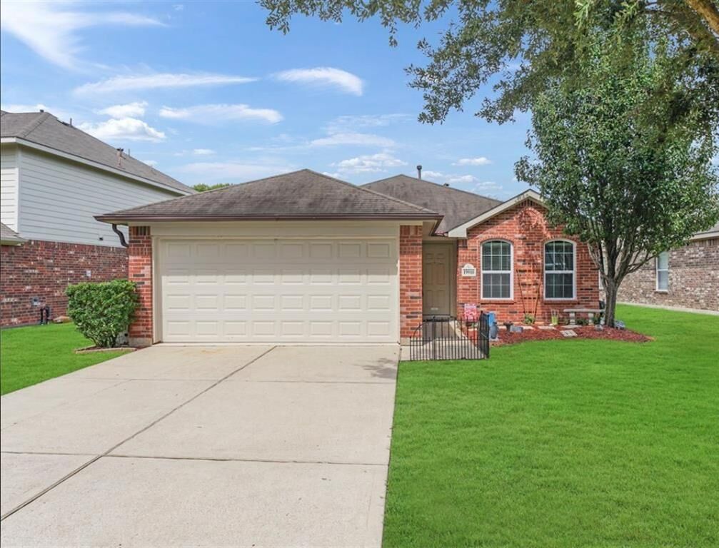 Property Photo: 19910 Sterling Falls Drive TX 77449