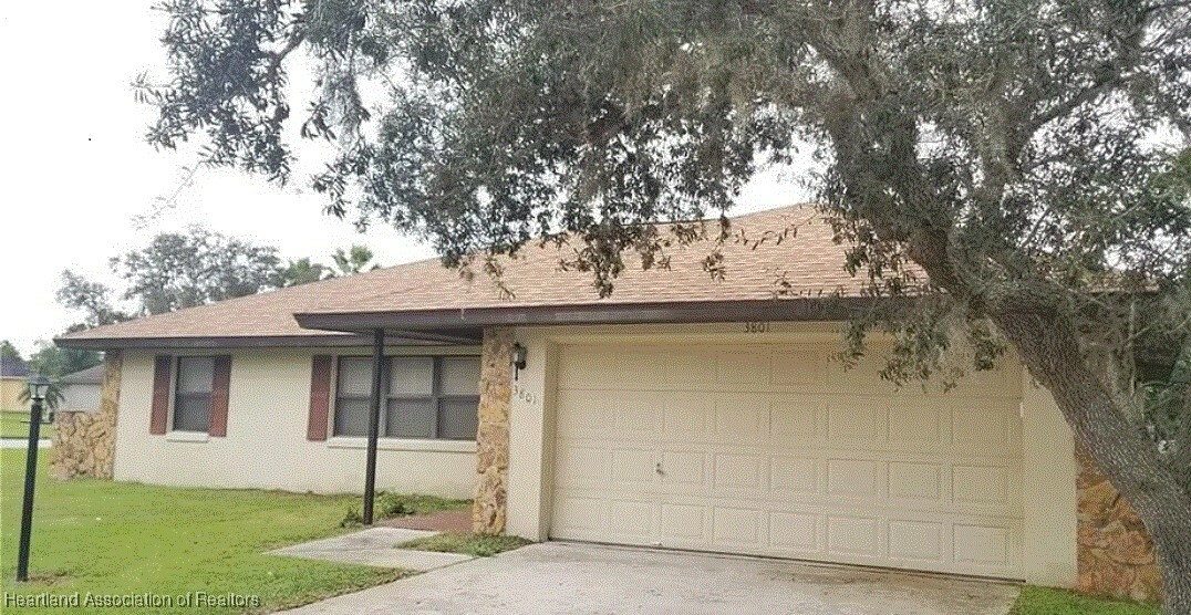 Property Photo:  3801 Monza Drive  FL 33872 