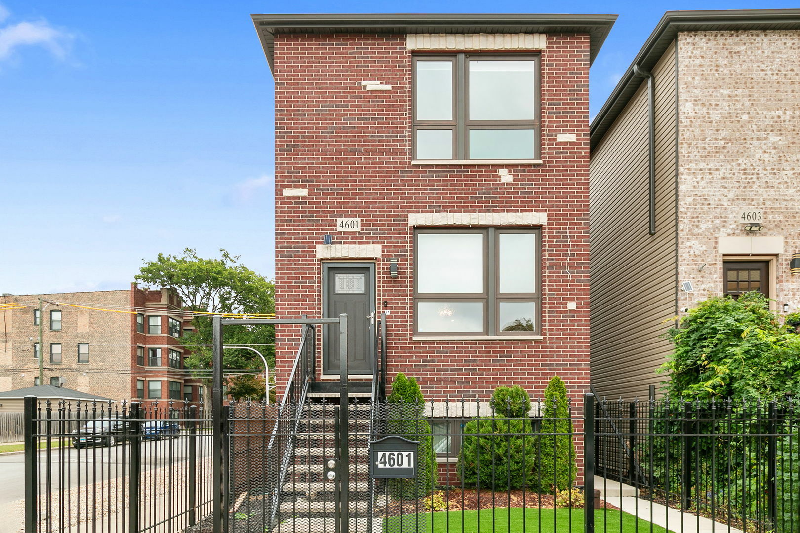 Property Photo:  4601 S Calumet Avenue  IL 60653 