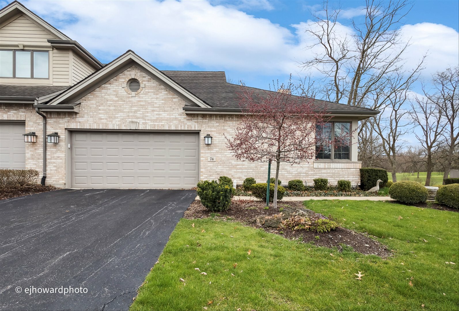 Property Photo:  74 W Deer Haven Court  IL 60417 