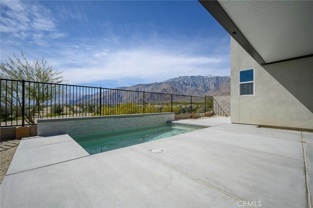 Property Photo:  283 Mustang Lane  CA 92262 