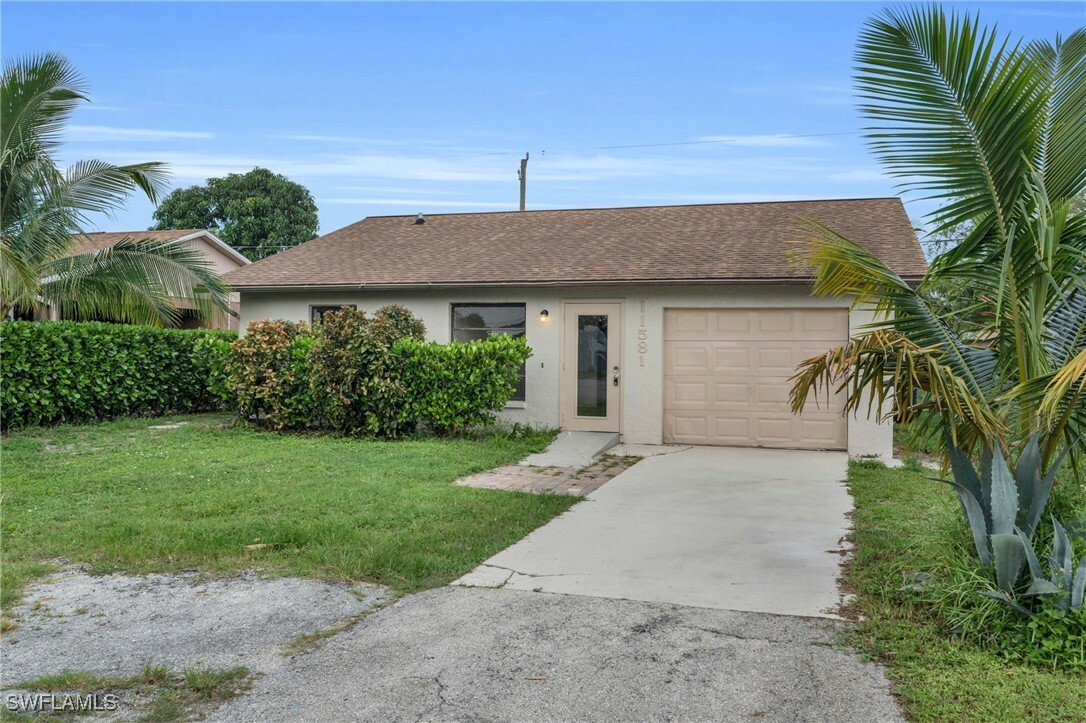 Property Photo:  11581 Chapman Avenue  FL 34135 