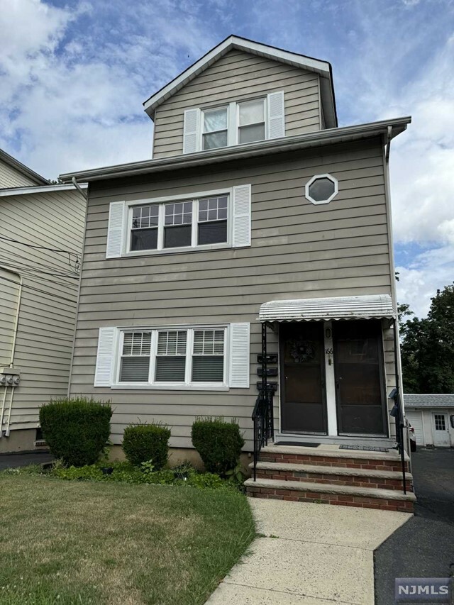 Property Photo:  166 Rutherford Place 1  NJ 07031 