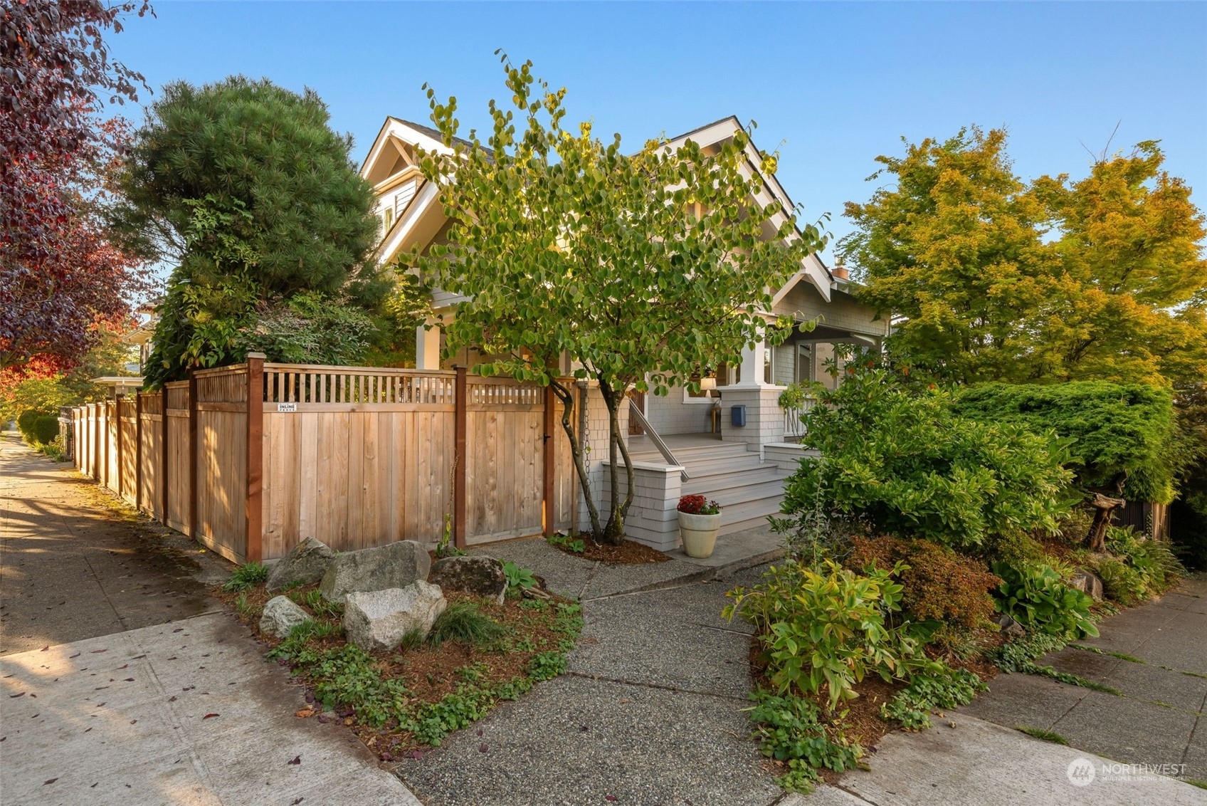 Property Photo:  1318 E Boston Street  WA 98102 