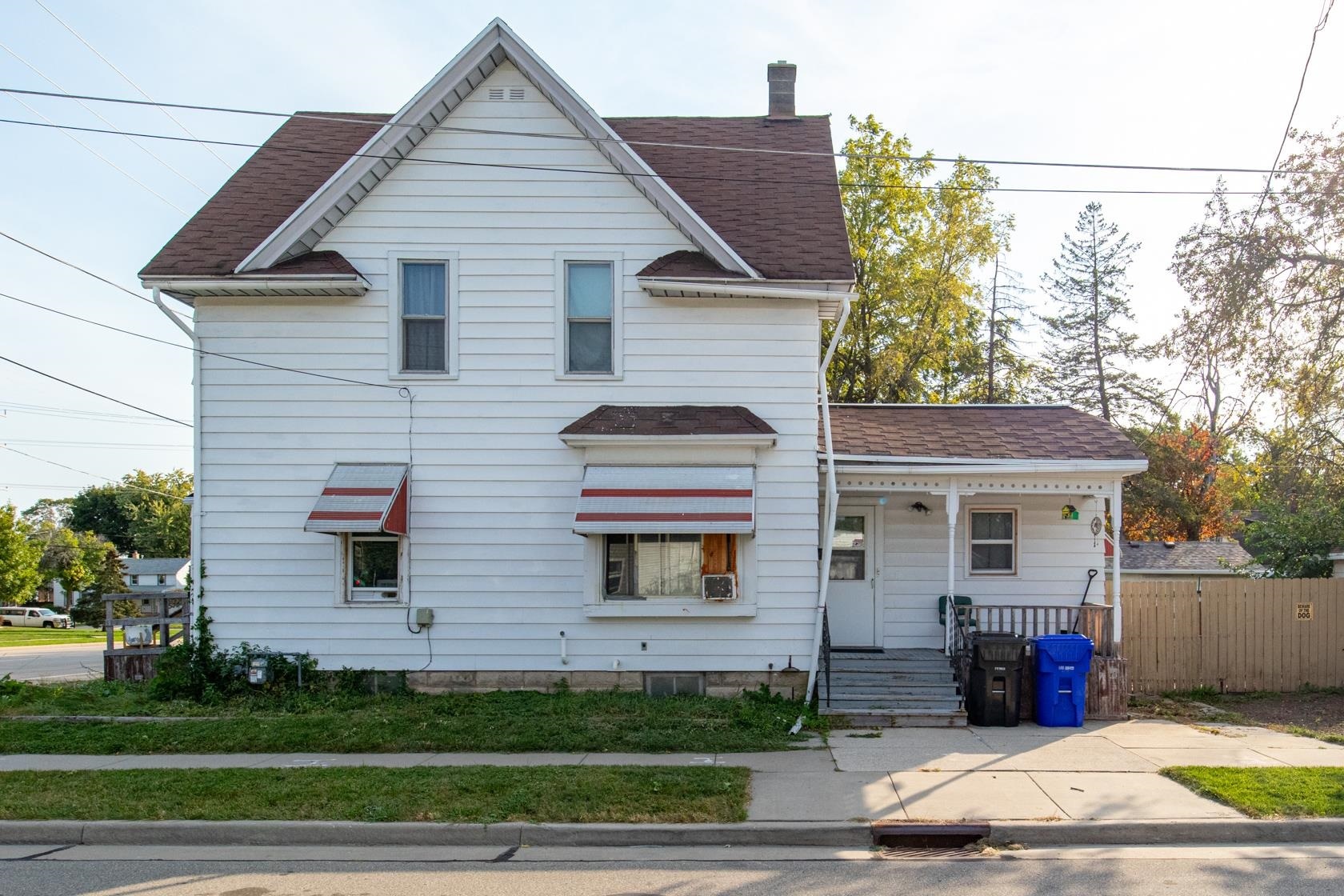 Property Photo:  617 W Franklin Street  WI 54911 