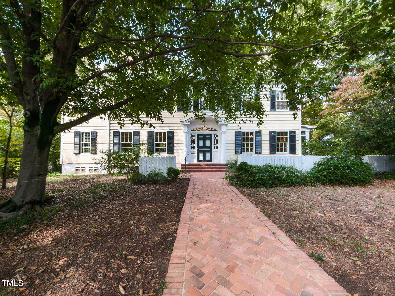 1208 College Place  Raleigh NC 27605 photo