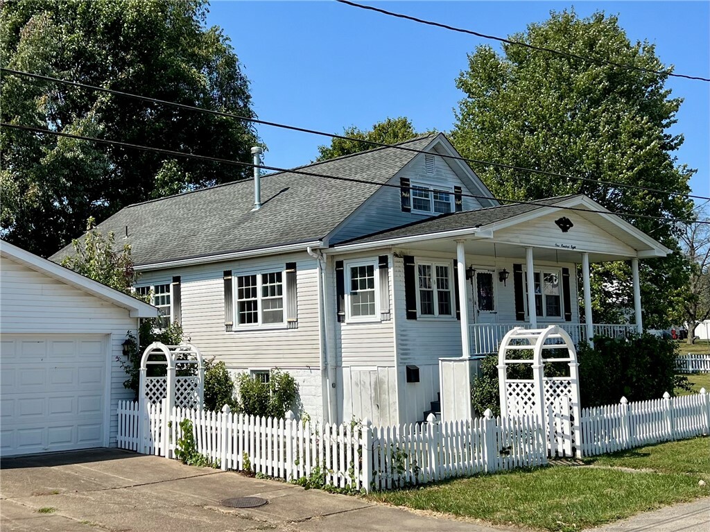 Property Photo:  108 Smithfield St  PA 15012 