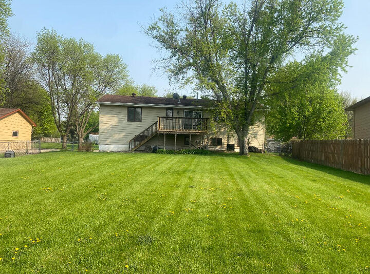 Property Photo:  929 NE 18th Ave  SD 57401 