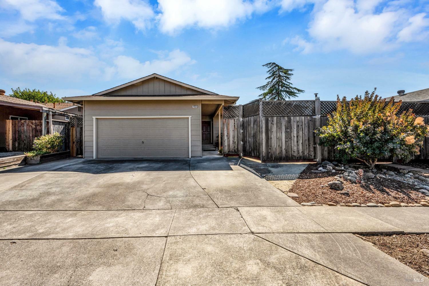 Property Photo:  4950 Everglade Drive  CA 95409 