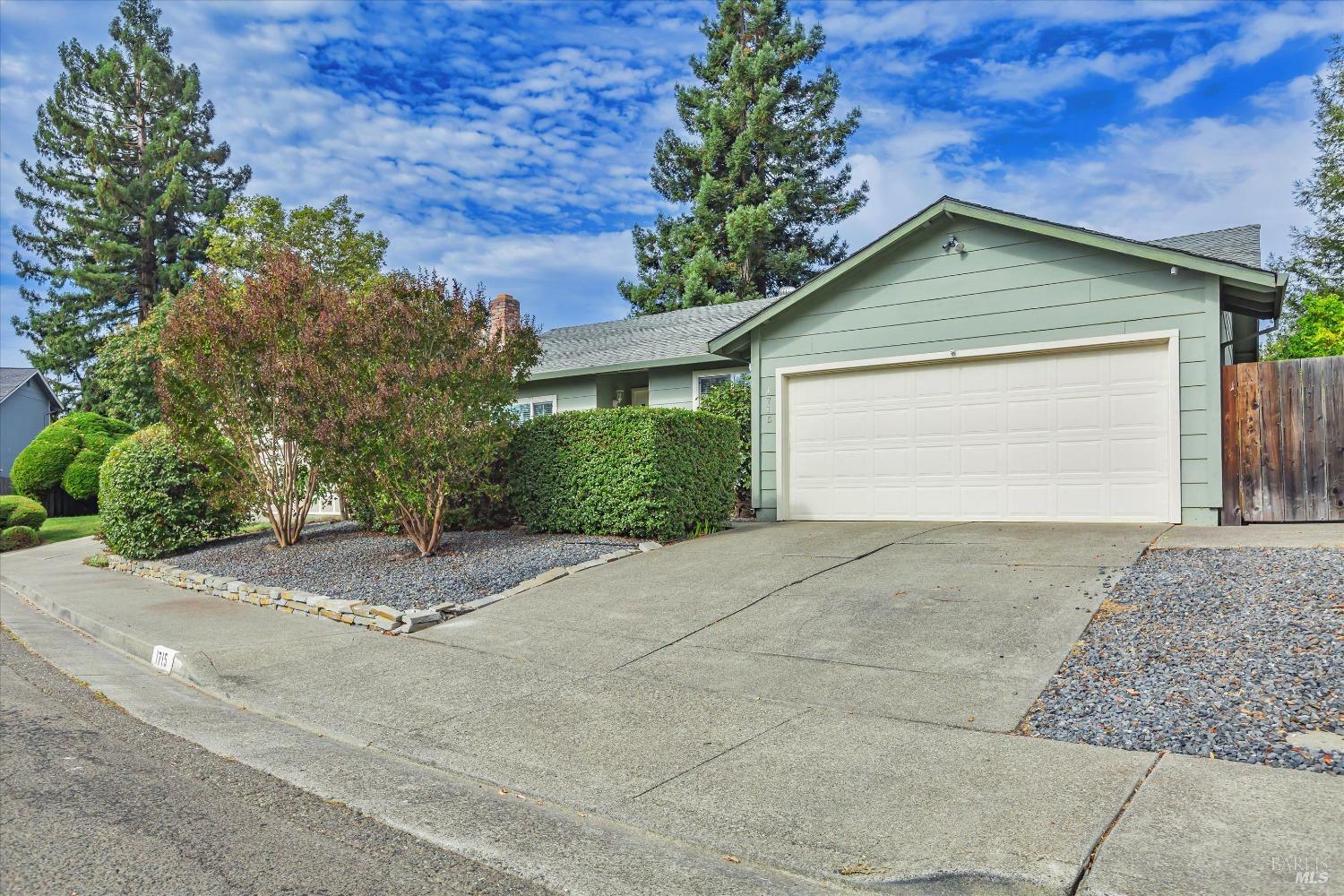 Property Photo:  1715 Pauline Way  CA 94954 