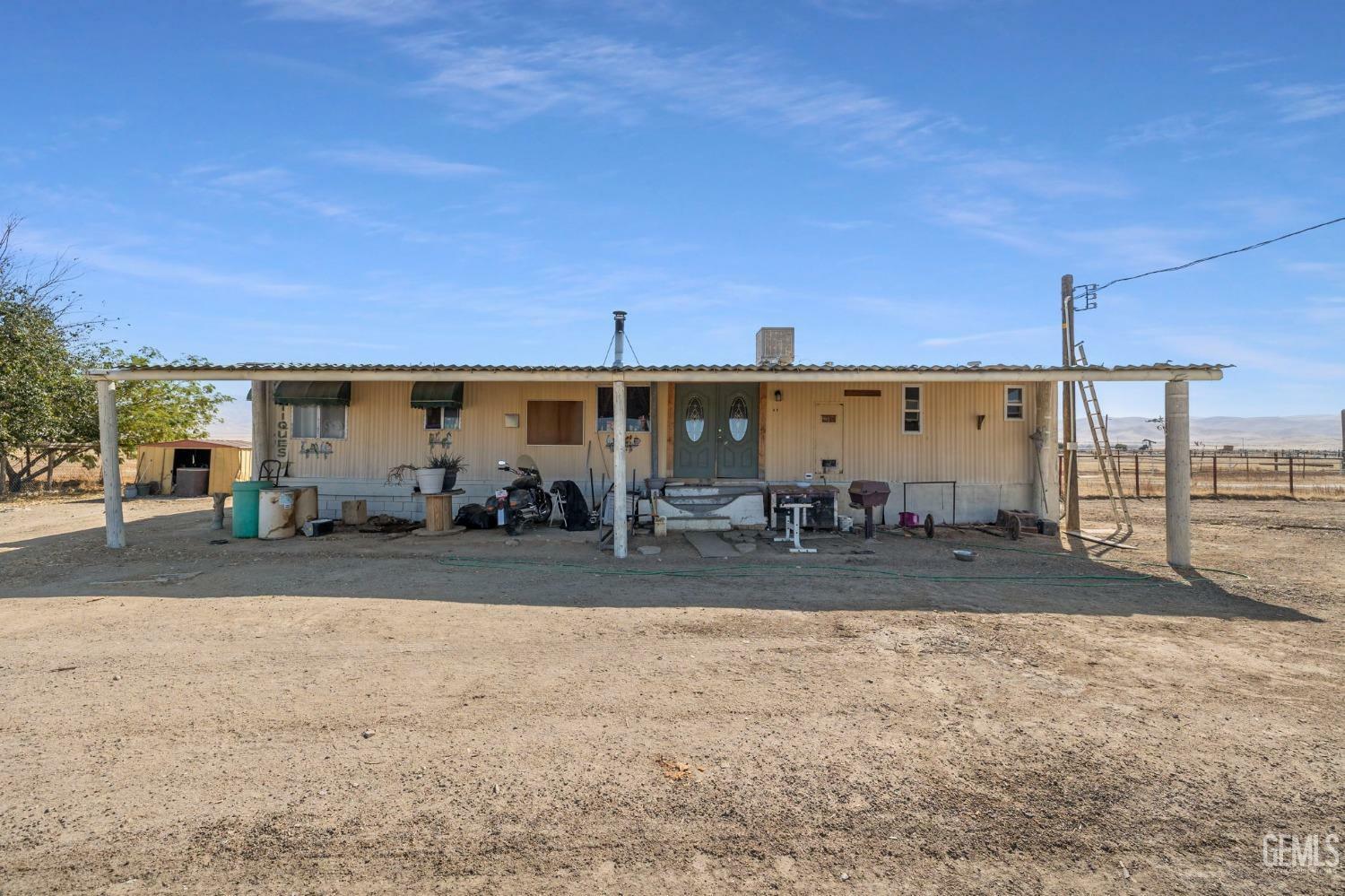 Property Photo:  23301 Highway 166  CA 93252 