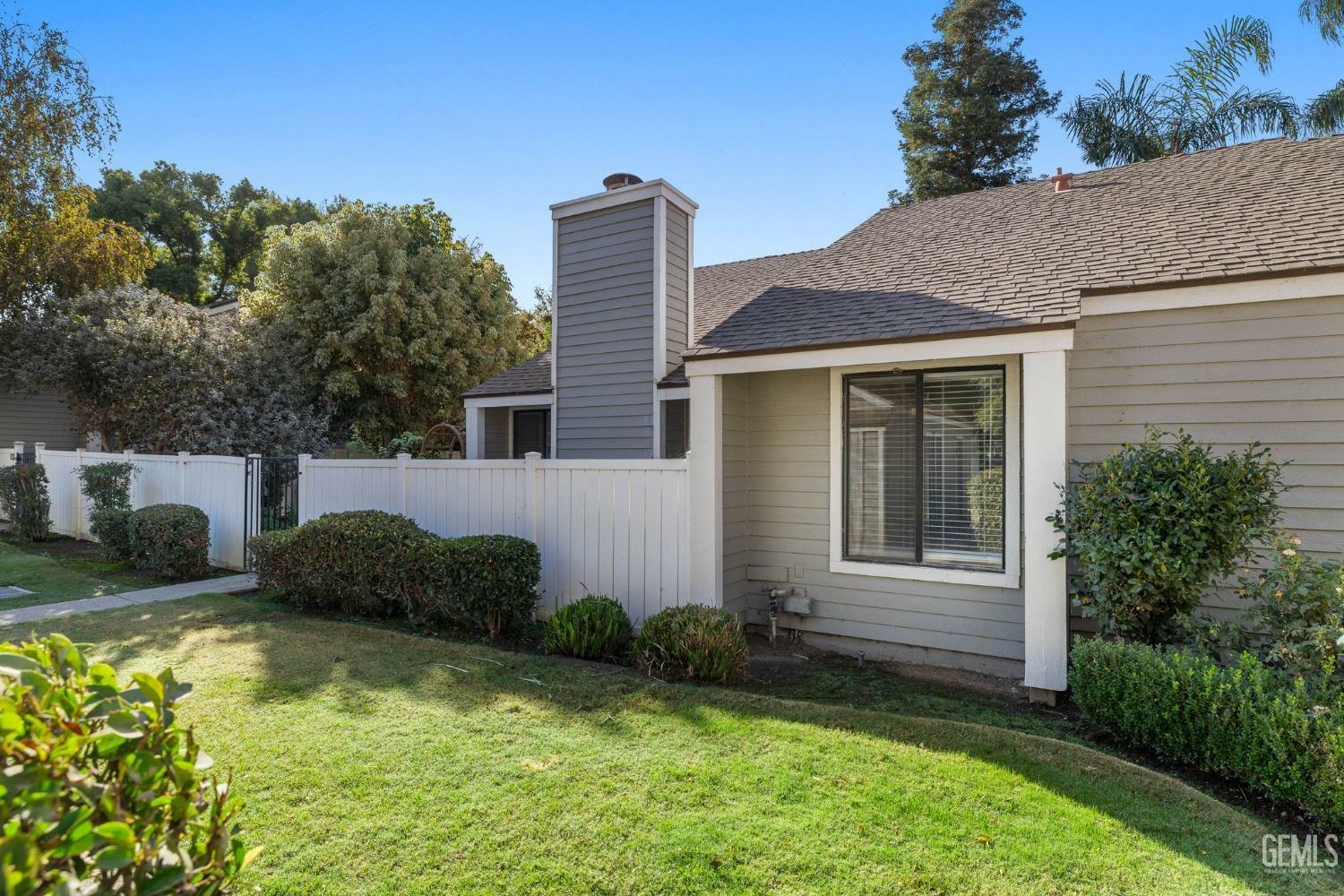 Property Photo:  8000 Kroll Way 52  CA 93311 