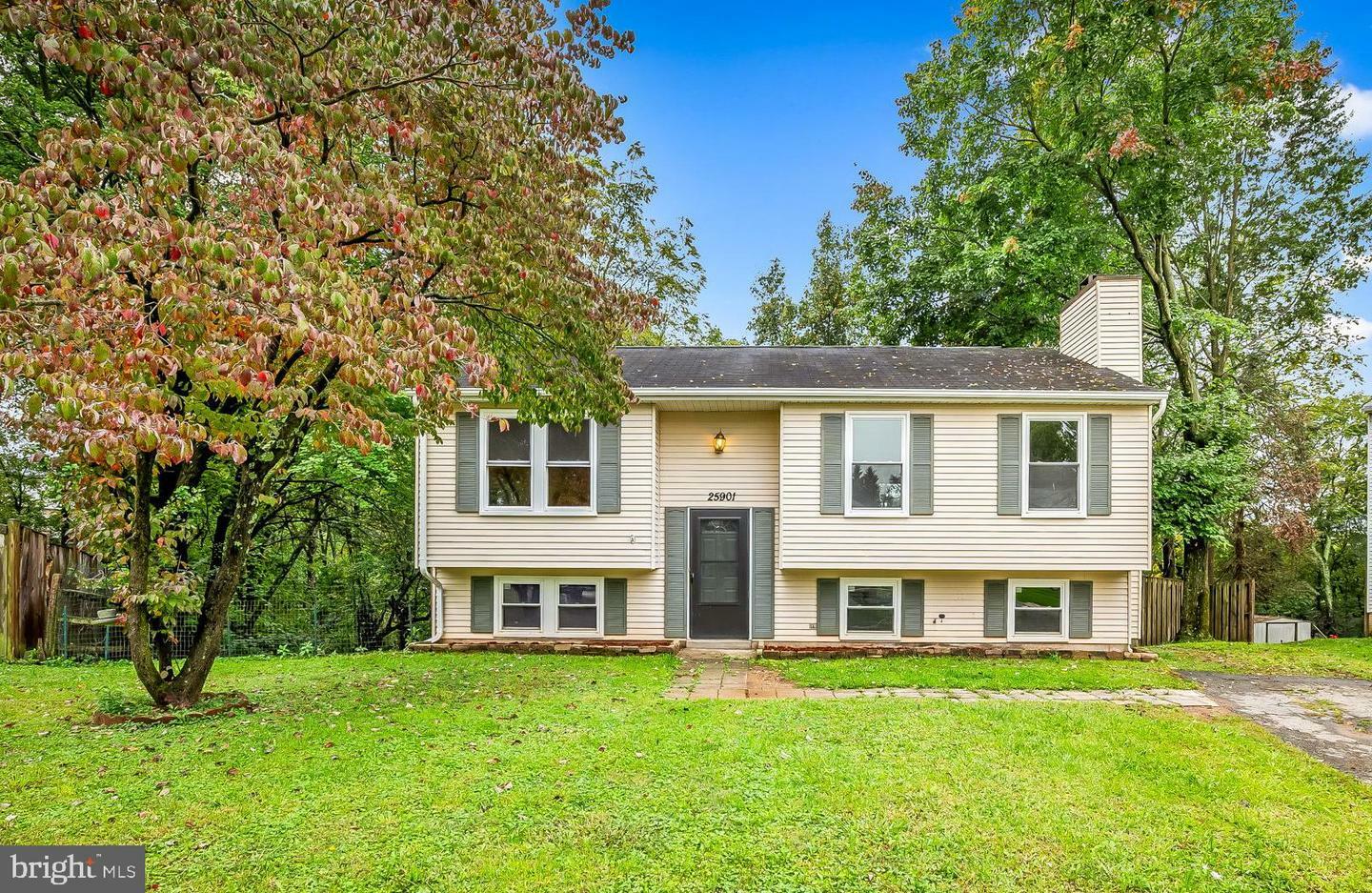 Property Photo:  25901 Lasalle Court  MD 20872 