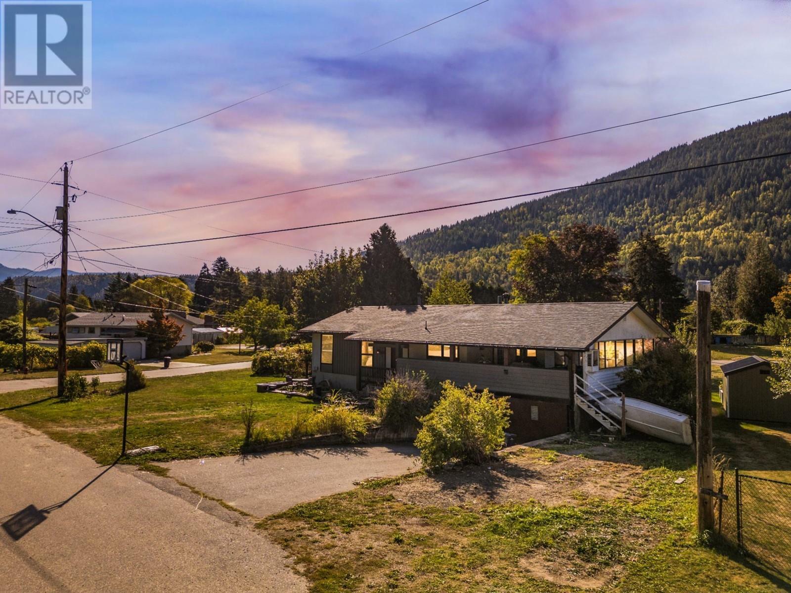 1056 Clarke Road Other  Castlegar BC V0G 1X0 photo