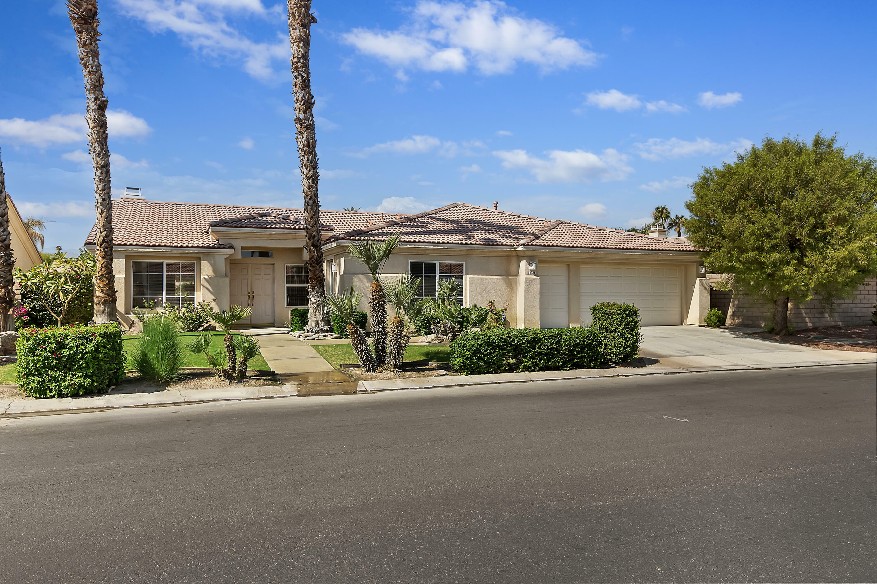 Property Photo:  48375 Heifitz Drive  CA 92201 