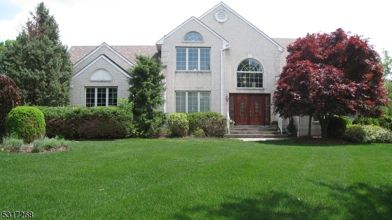 Property Photo:  4 Sugarwood Way  NJ 07059 