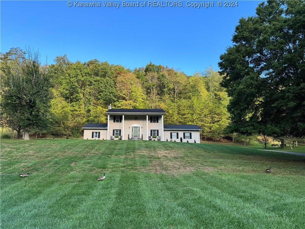 Property Photo:  14 Lakeview Drive  WV 25143 