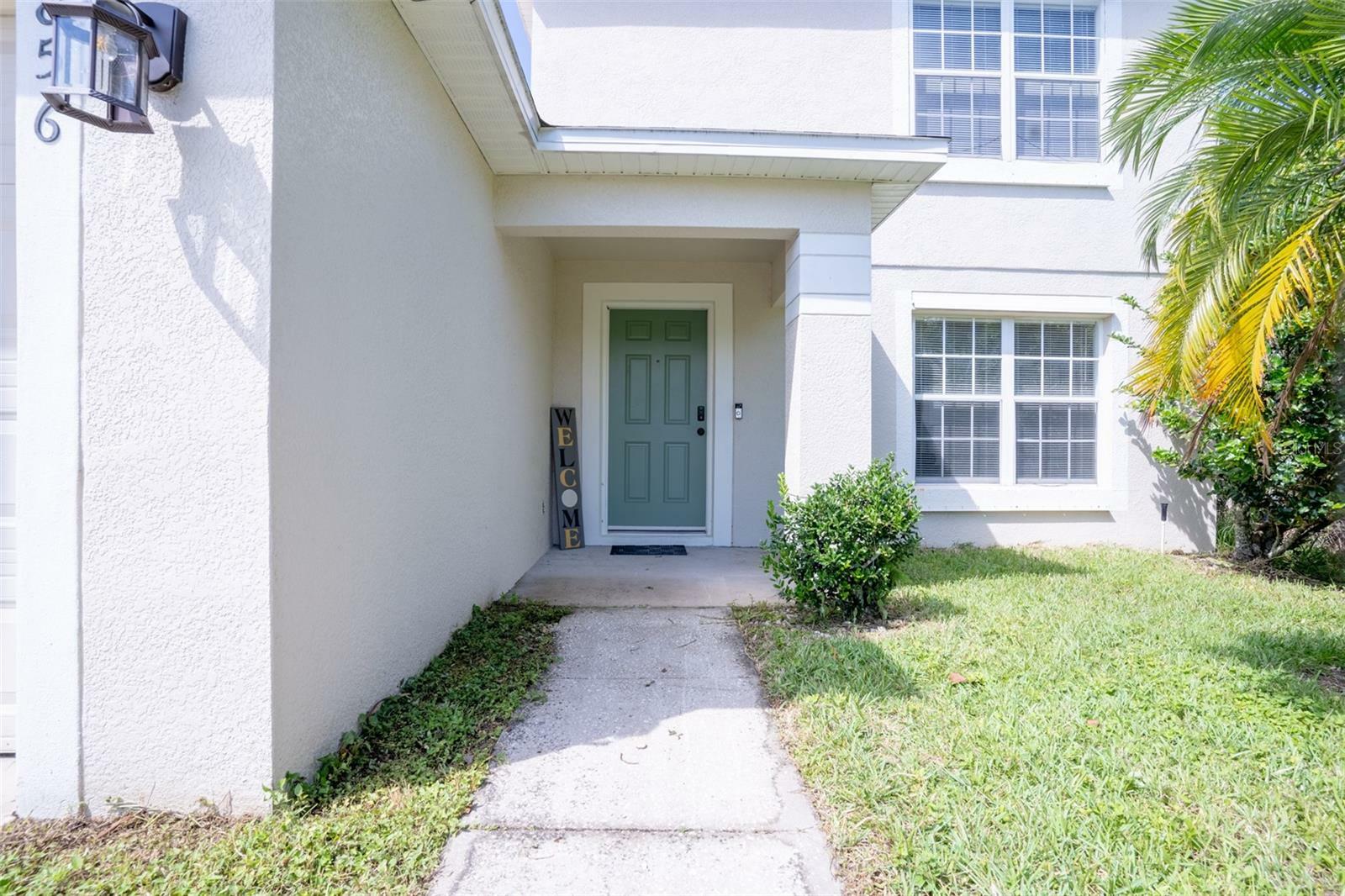 Property Photo:  856 Bristol Forest Way  FL 32828 