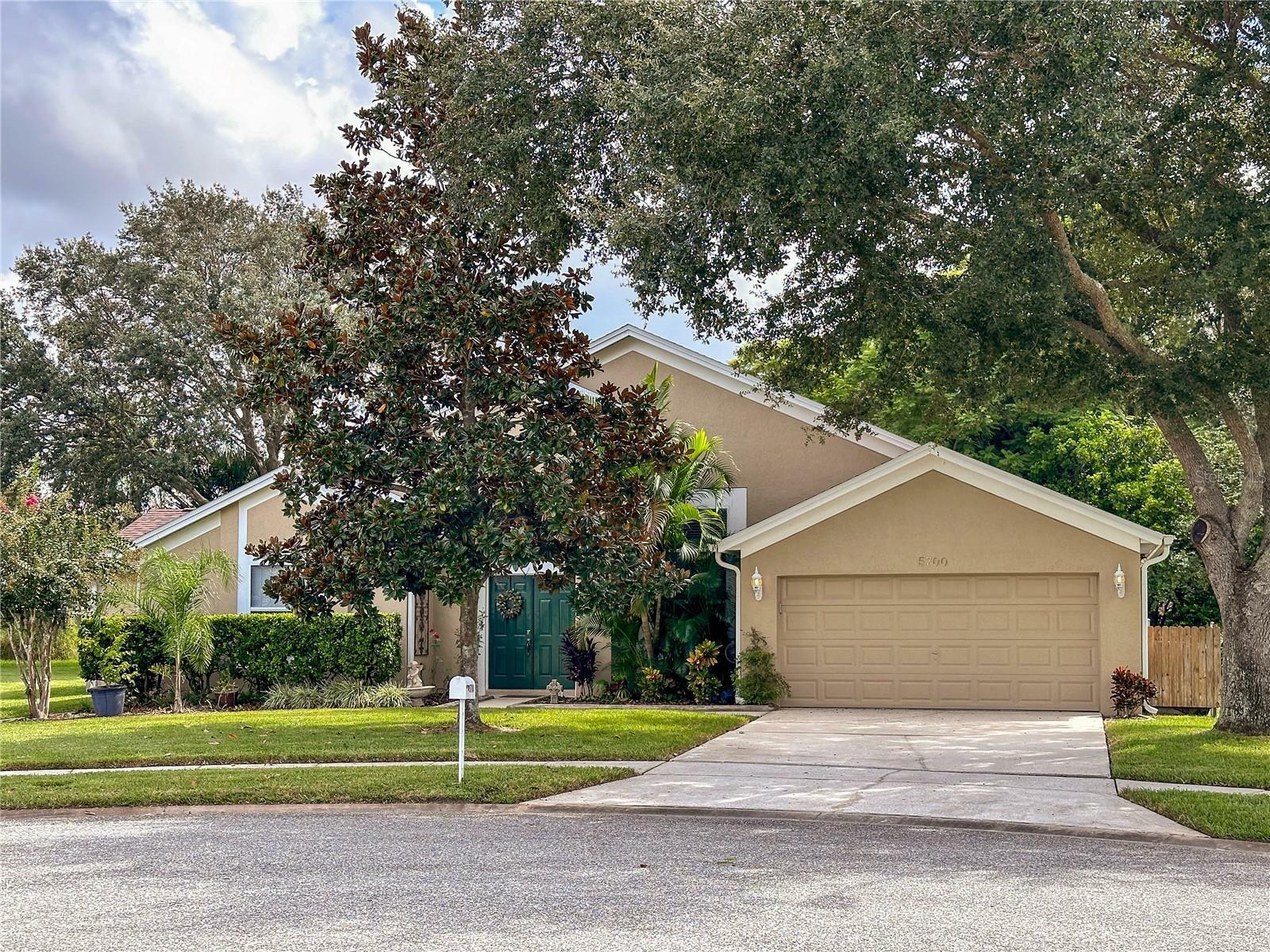 Property Photo:  5700 Donnelly Circle  FL 32821 