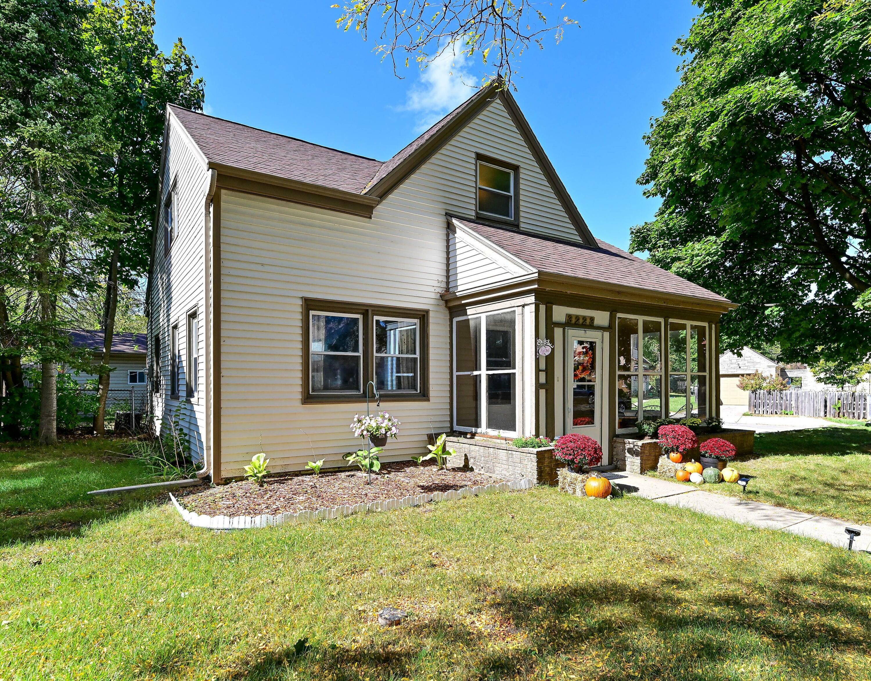 Property Photo:  3223 N 54th St  WI 53216 