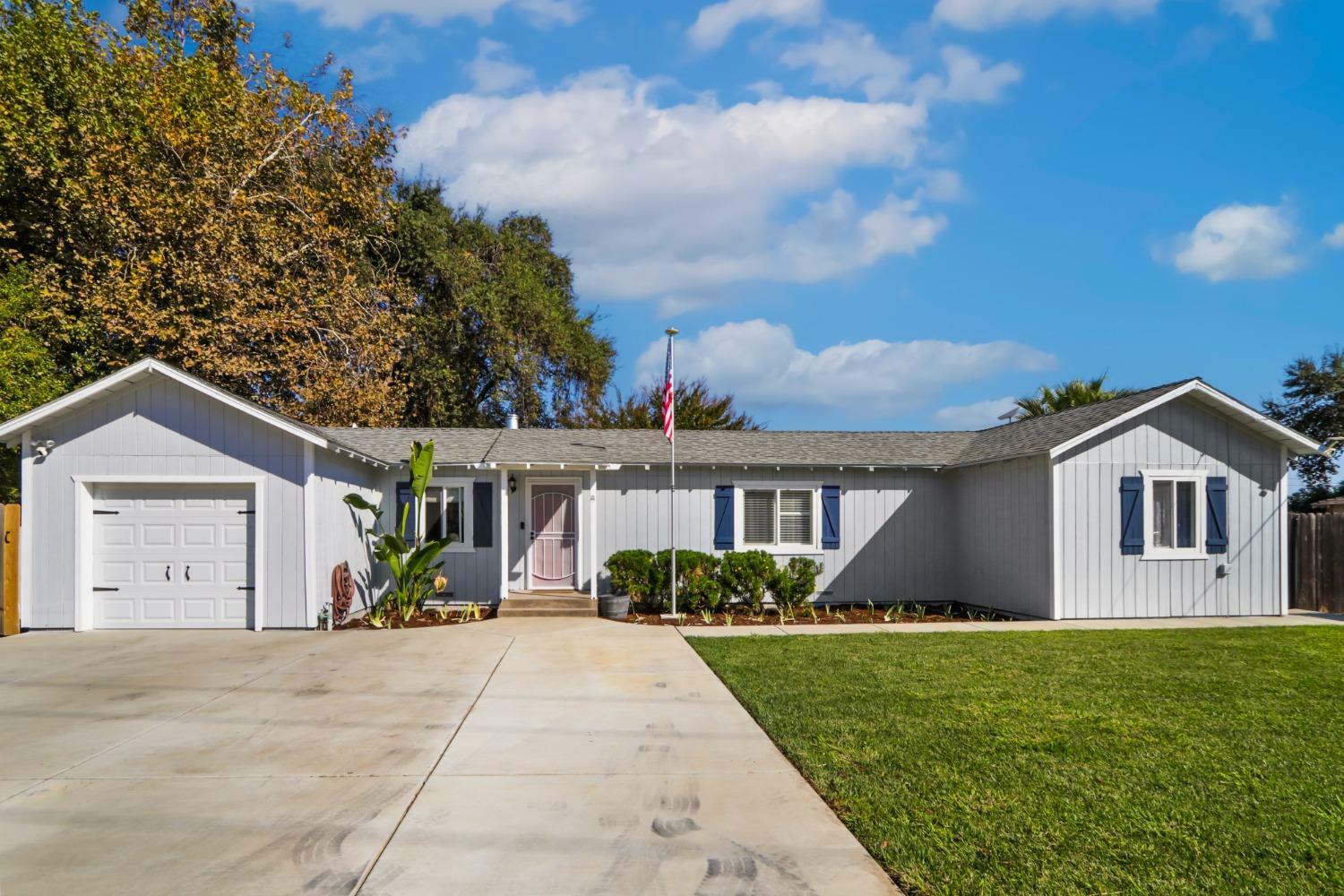 Property Photo:  961 Hood Franklin Road  CA 95639 