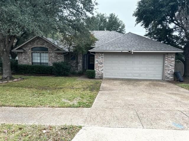 Property Photo: 4 Atlantic Avenue TX 76065
