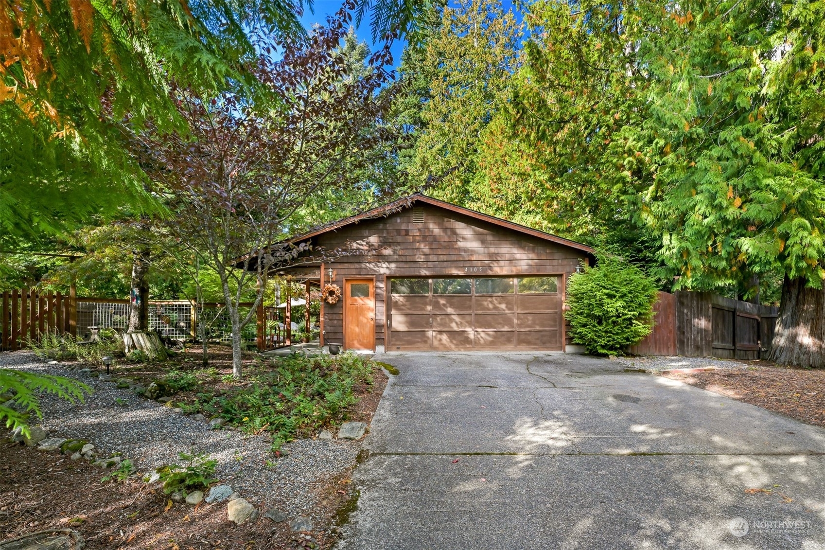 Property Photo:  4105  Susan Court  WA 98229 