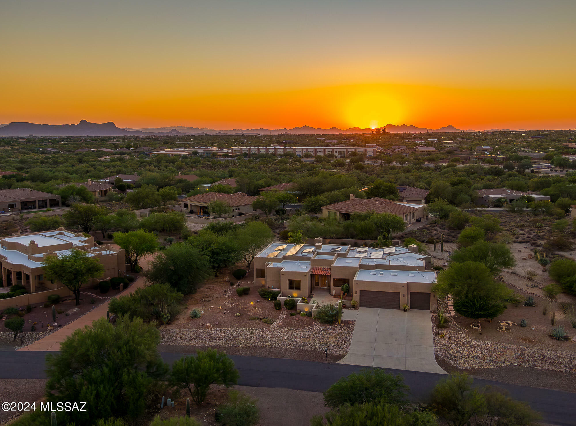 12345 N Reflection Ridge Drive  Oro Valley AZ 85755 photo