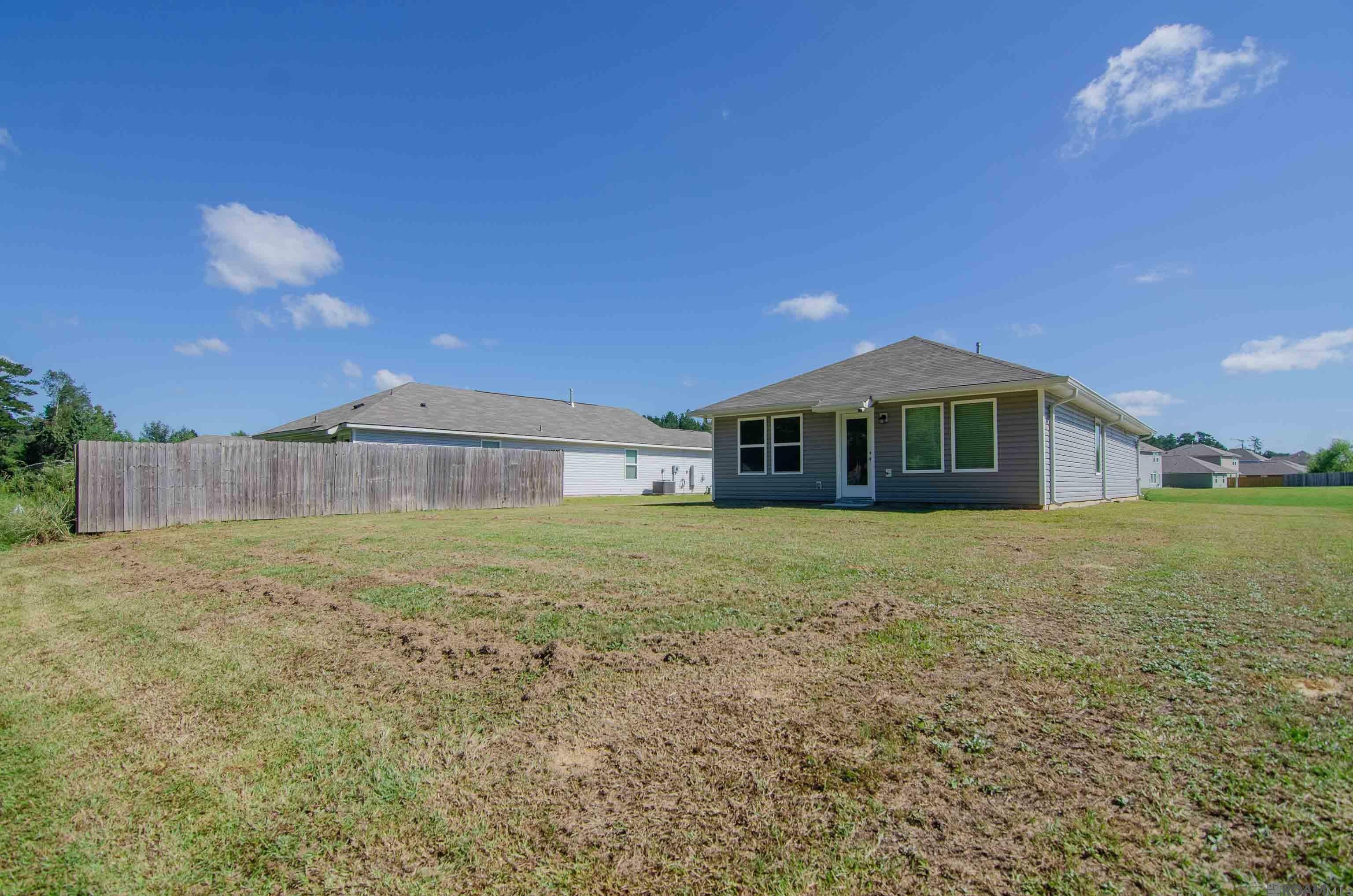 Property Photo: 33461 Hyacinth St LA 70785